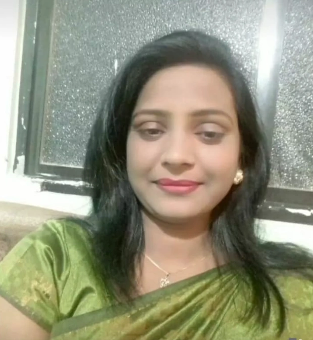 Rekha Panthi from Ujjain is a Yoga Instructor.