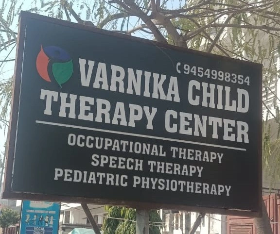 Varnika Child Therapy from Lucknow (Gomti Nagar) is a Therapy Centre.