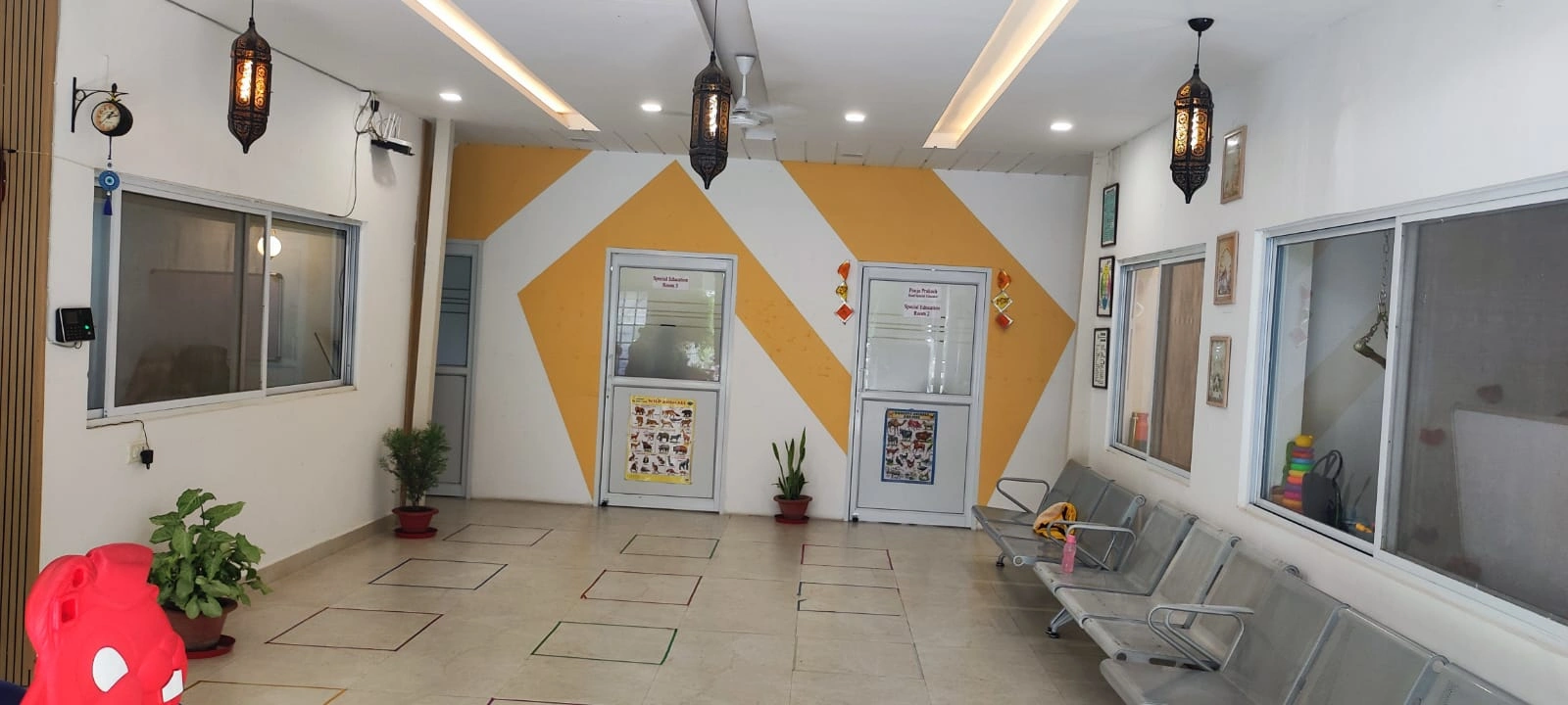 Arogya Niketan Rehabilitation Centre from Prayagraj is a Therapy Centre.
